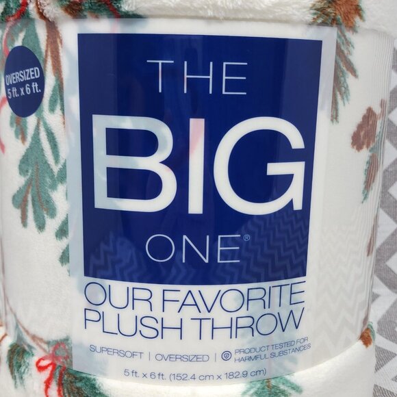 The Big One Oversized Holiday Plush Throw Blanket Sprigs Christmas 60" x 72" - Picture 7 of 10